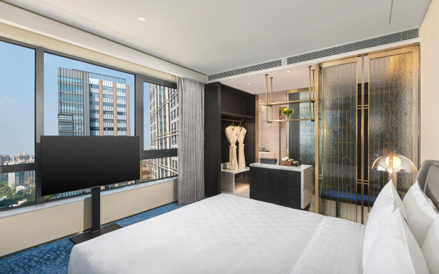 HUALUXE Shanghai Changfeng Park by IHG