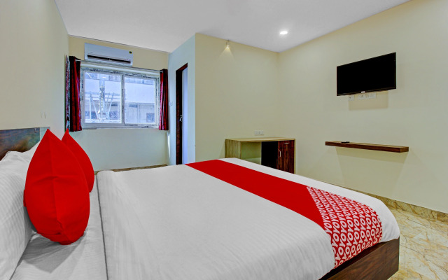 AB7 Residency by OYO Rooms