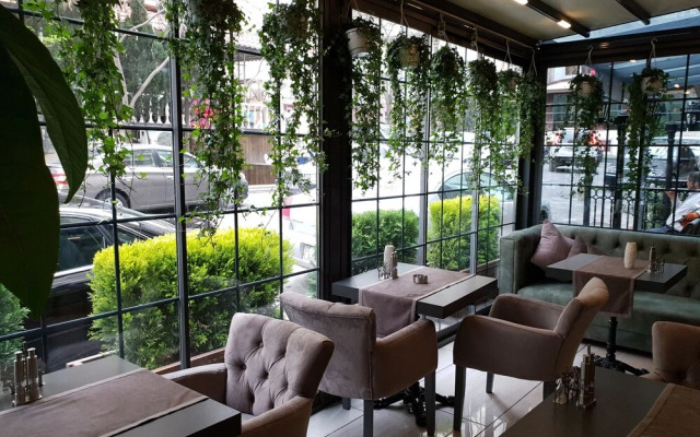 Home Boutique Hotel