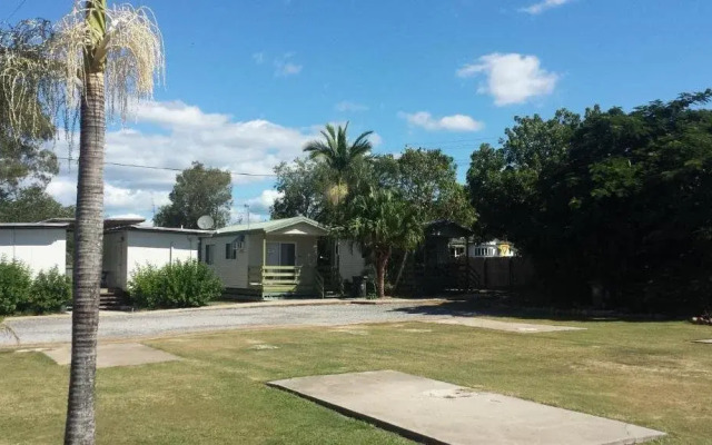 Bushchooks Travellers Village