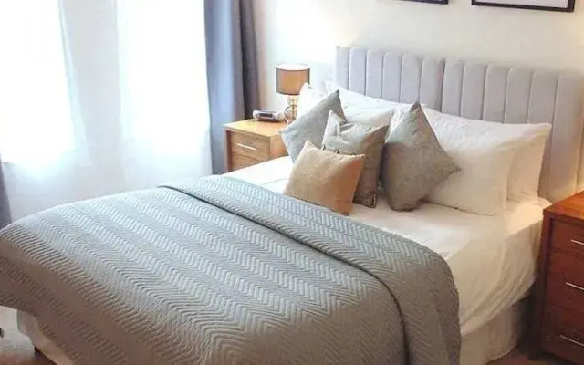 Oakwood Bow Lane Apartments