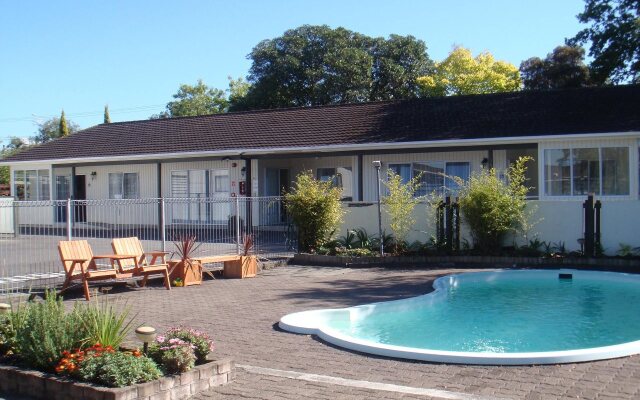 Acorn Estate Motel