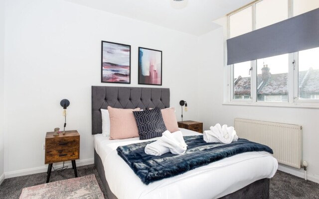 The Central Flat 4