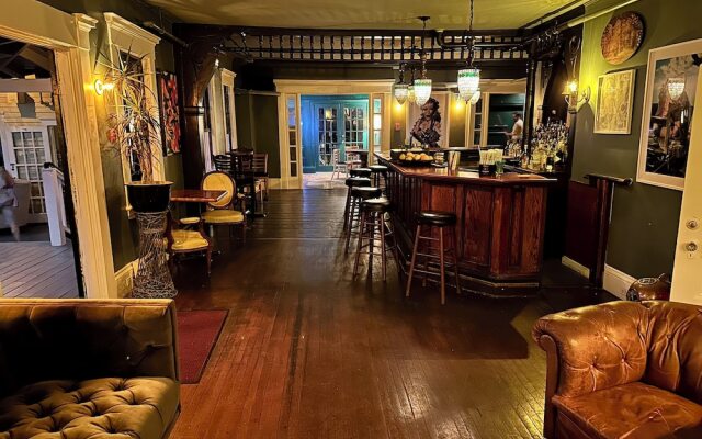 Inn at Gifford House