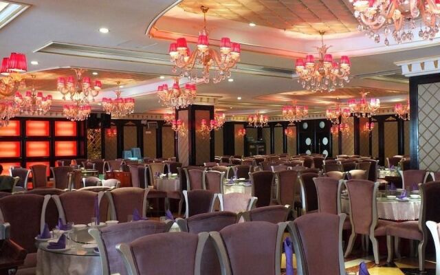 Dragon Hotel