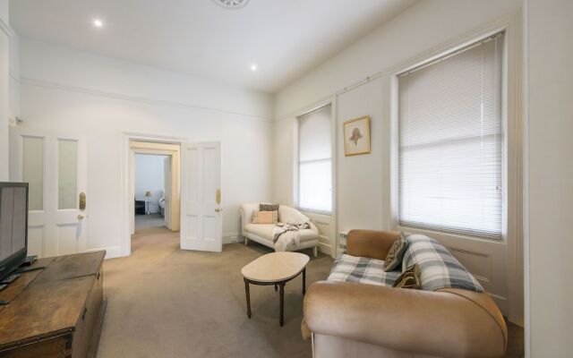 Roxburgh House Apartments