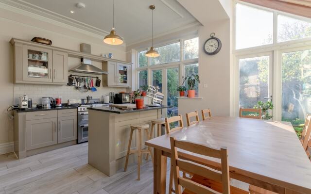 4 Bedroom House in Wandsworth Common