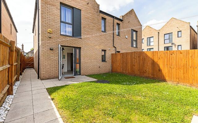 Semi-detached House With Modern Bespoke Interior