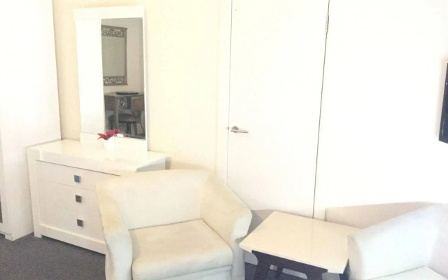 The New London Carlton Hotel & Service Apartments