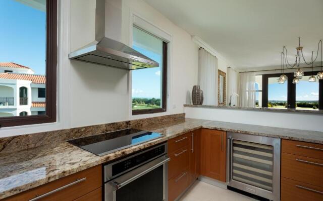 The Country Club Residences at Grand Reserve