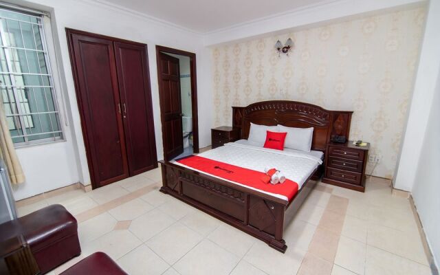 RedDoorz near 23rd September Park