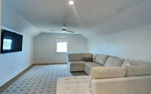 The Osprey #8 - Pelican Landing