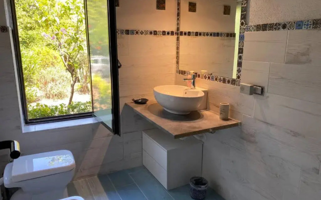 Villetta con piscina 10 posti letto Scario