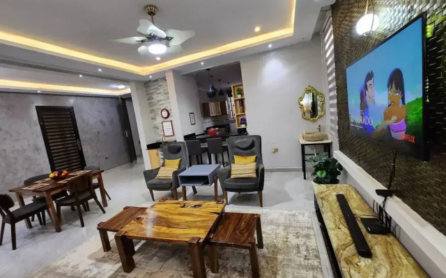 Exquisite 3bed 3bath Lake View Home in Entebbe