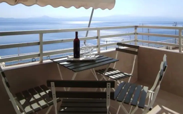 Myra Stunning Seaview Maisonette