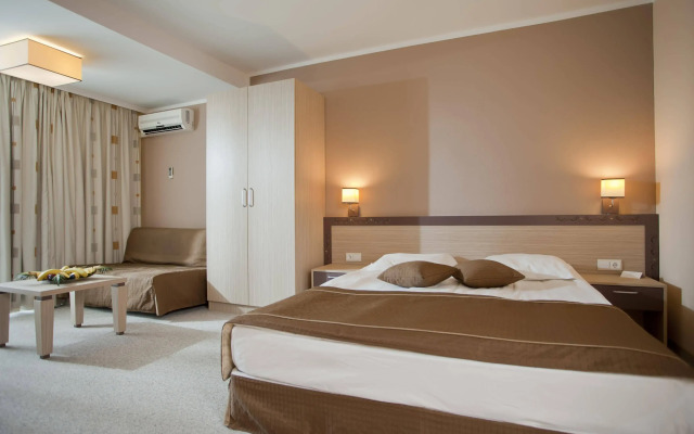 Evrika Club Hotel