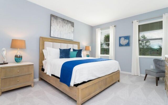 Spacious Home Near Disney