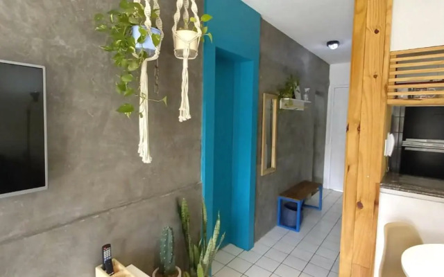 Apto 1 QT - Praia - Piscina - Wi-Fi - Ar Cond.