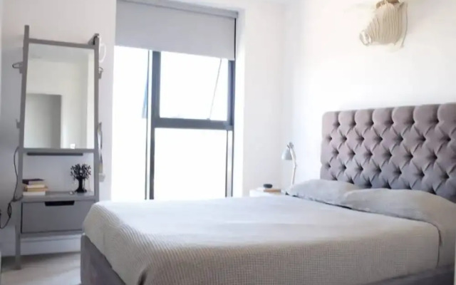 Modern 1 Bedroom Near Shoreditch With Balcony