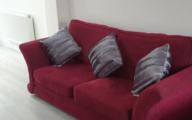 Modern Rochester 3 Bed House