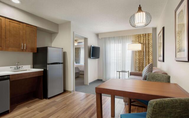 Homewood Suites by Hilton Kansas City-Airport