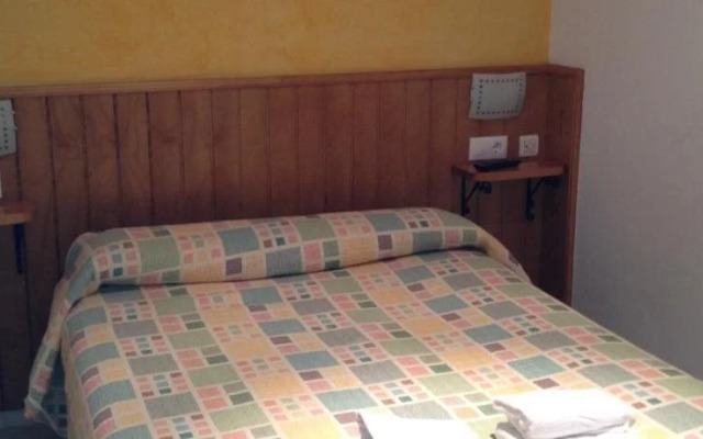 Hostal Reyes