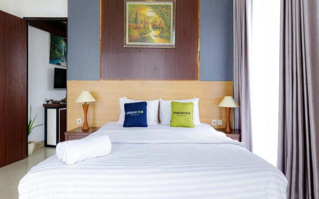Urbanview SRB Near Mall Ciputra Cibubur
