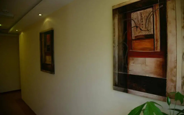 Hotel Contact