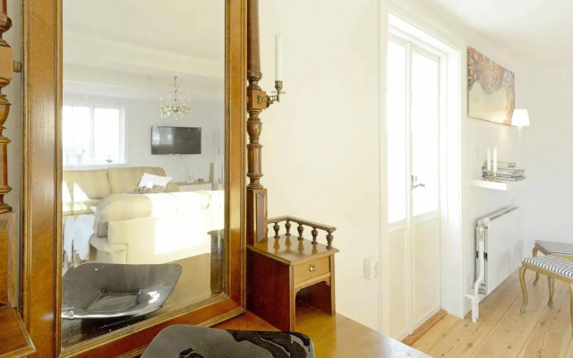 Five-Bedroom Holiday home in Hova 2