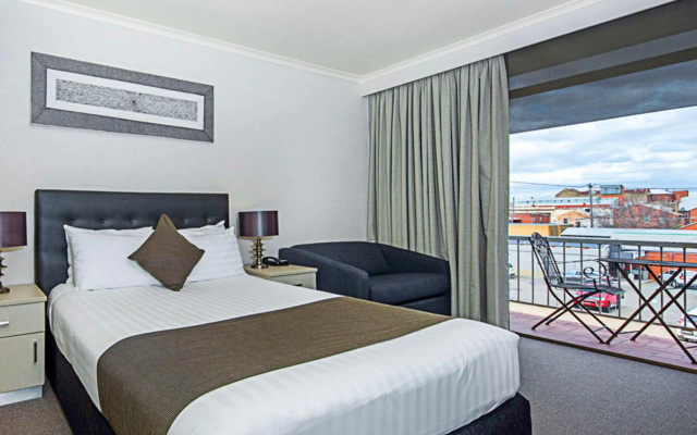 Pavilion Hotel Wagga Wagga – Guest Rooms – Wagga Wagga