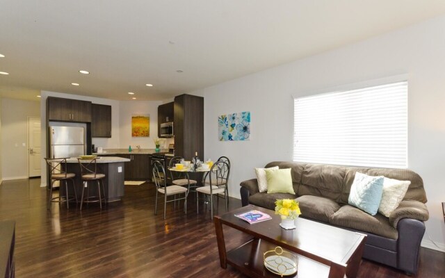 LA008 3 Bedroom Apartment By Senstay