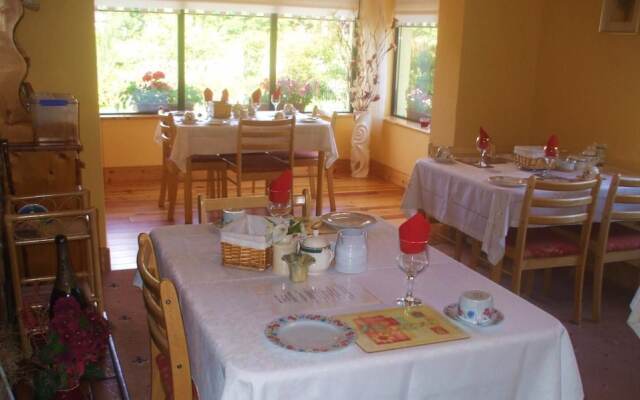 Perrymount Country Home Bed & Breakfast