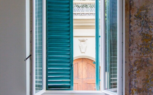 EE Florence Luxury Apartments