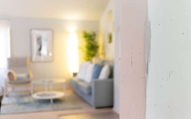 Areeta Cozy Apartment With Parking By Aston Rentals
