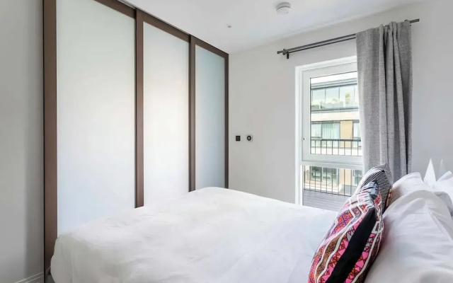 Modern Chelsea Apartment