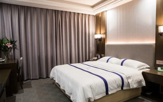 Guiyang Jialan Selected Hotel