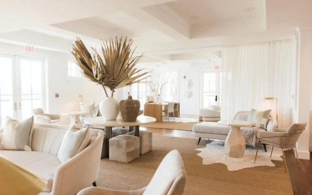 Oyster Bay Boutique Hotel