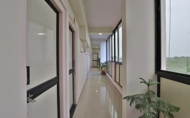 OYO 37477 D K Guest House