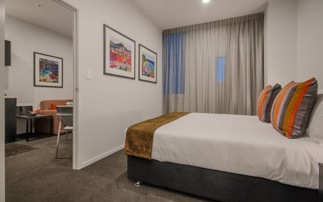 Ramada Suites Auckland, Federal Street