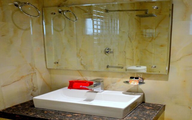 OYO 3233 Hotel Royal Galaxy