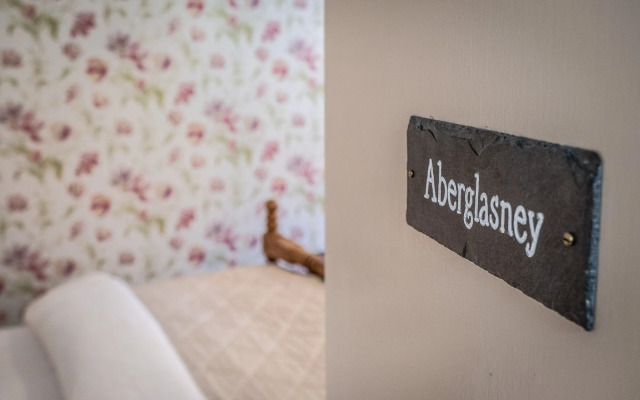 Tŷ Mawr Country Hotel