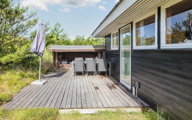 6 Person Holiday Home in Ringkobing-by Traum