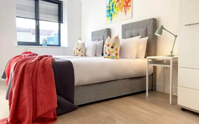 Modern Stylish 2 bedroom 2 Bath Apts.