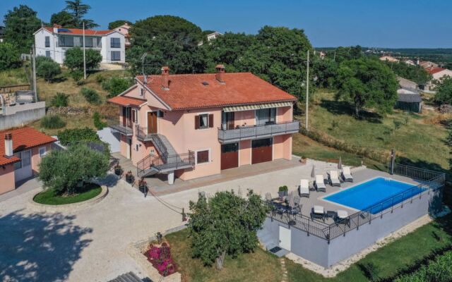 House Legovic Moutiers les Mauxfaits