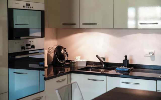 Sandi Luxury Apartment