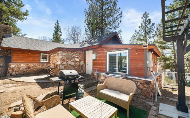 StoneHauz Cabin built in 1926