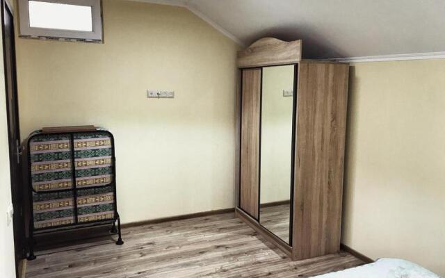 Apartment Green House