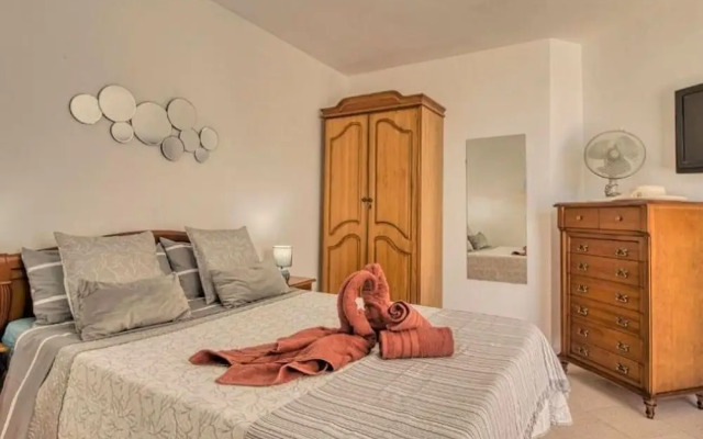 Belvilla by OYO Luxury Penthouse Garajonay