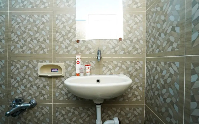 Rahayu Hotel by OYO Rooms
