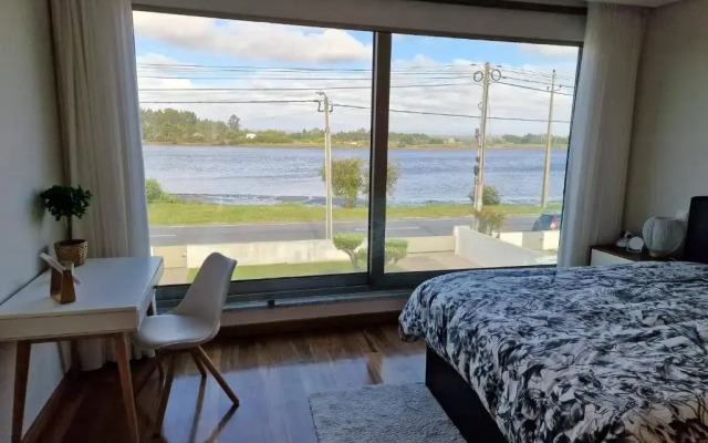 Family house with pool and beautiful river view